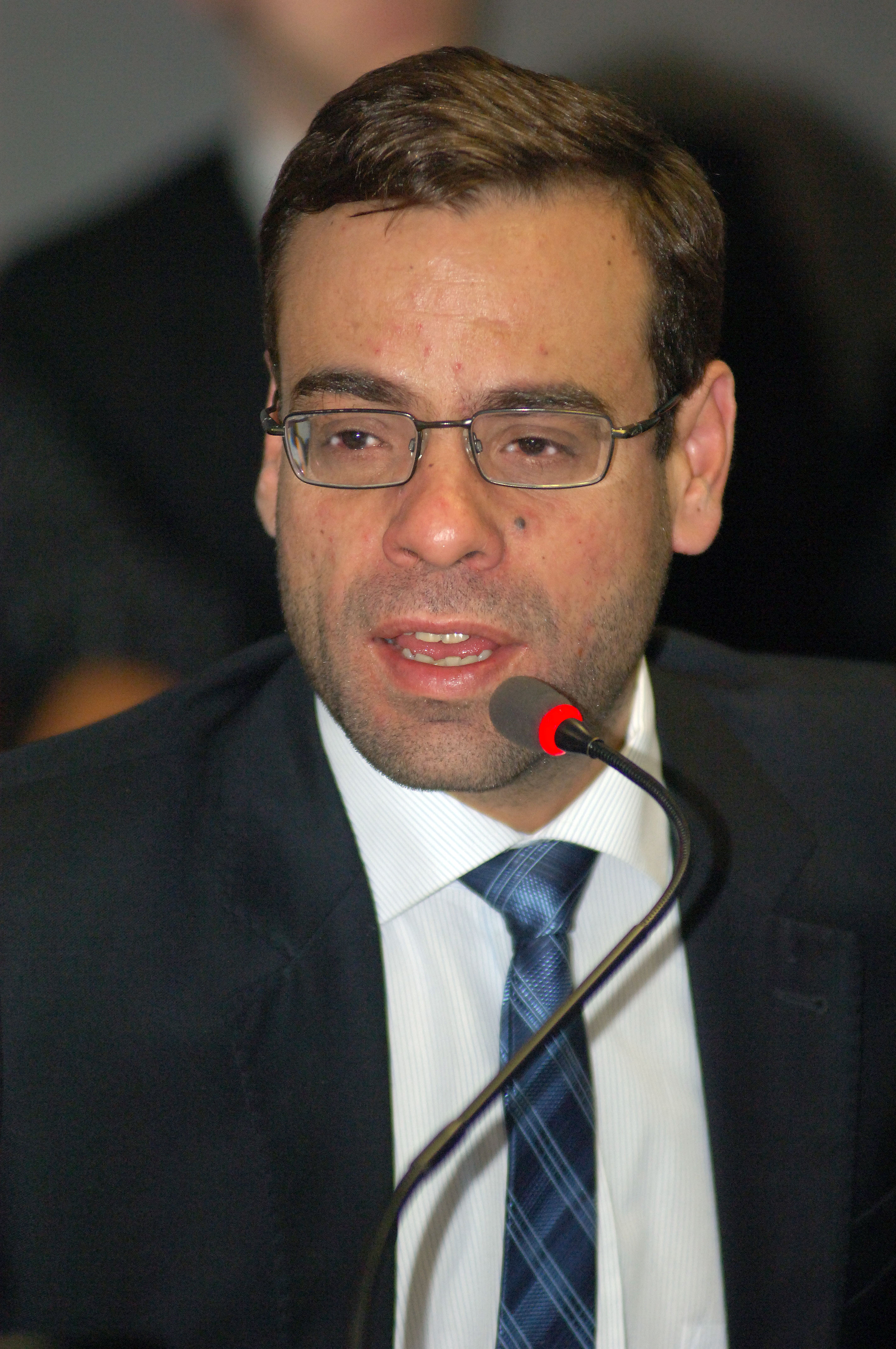 Ministro do trabalho e emprego Brizola Neto durante reuniao do conselho curador do fgts.